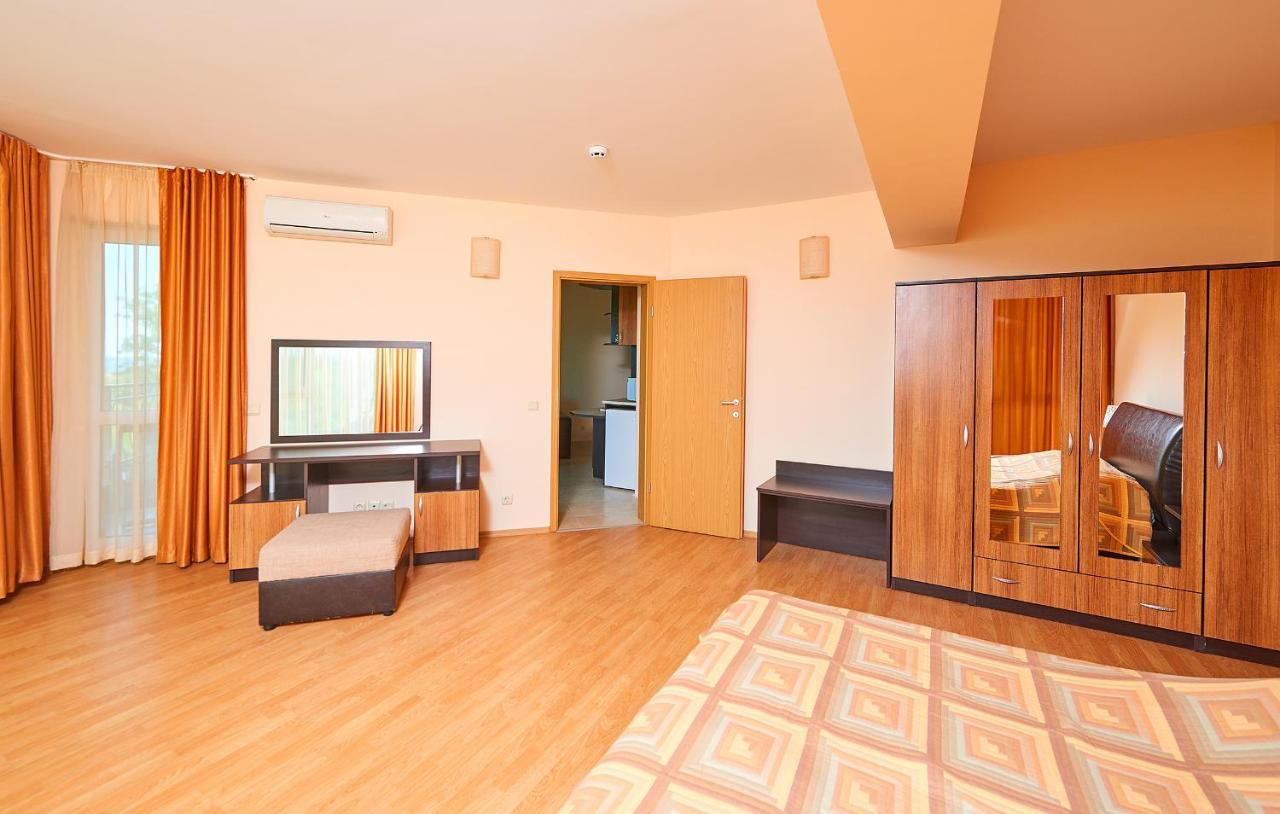 Guest House California Πομόριε Εξωτερικό φωτογραφία